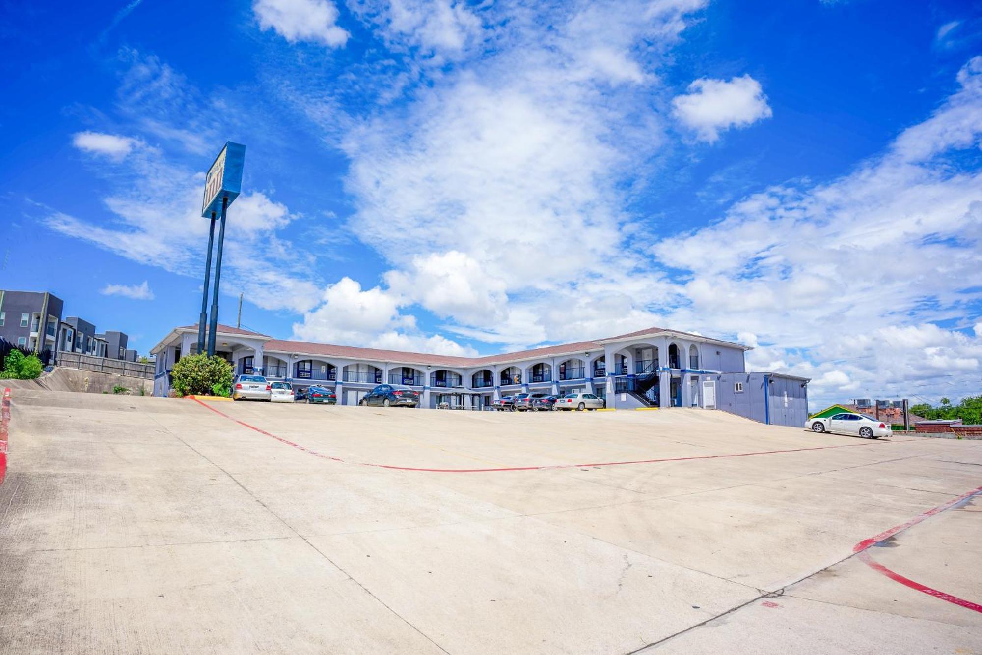 High Five Inn By Oyo Killeen Exterior foto